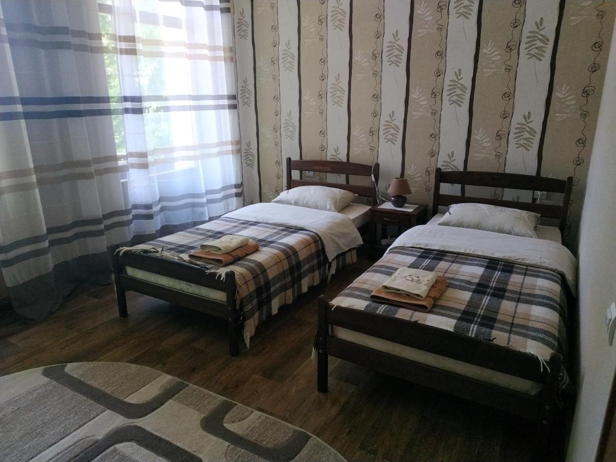 Apartment In The Center Of Old Town Kamjanez-Podilskyj Exterior foto