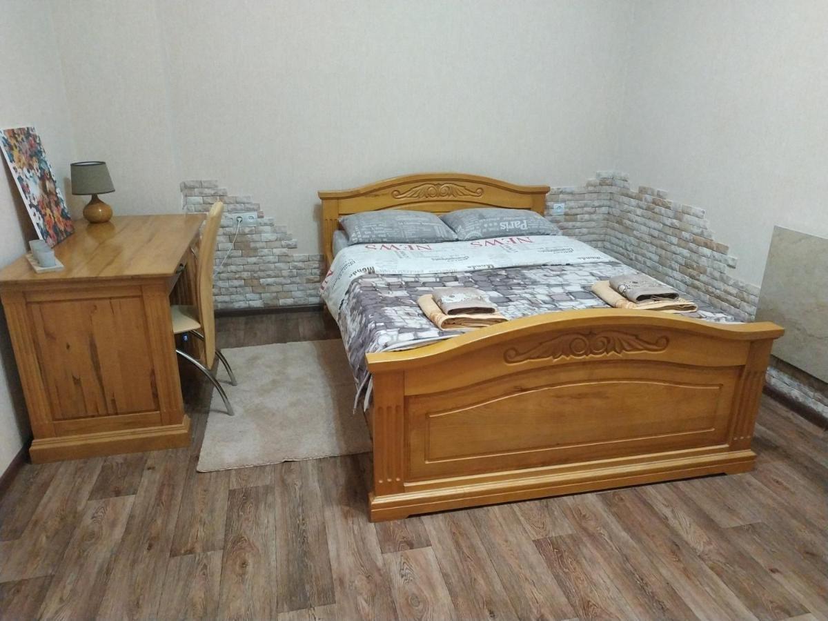 Apartment In The Center Of Old Town Kamjanez-Podilskyj Exterior foto